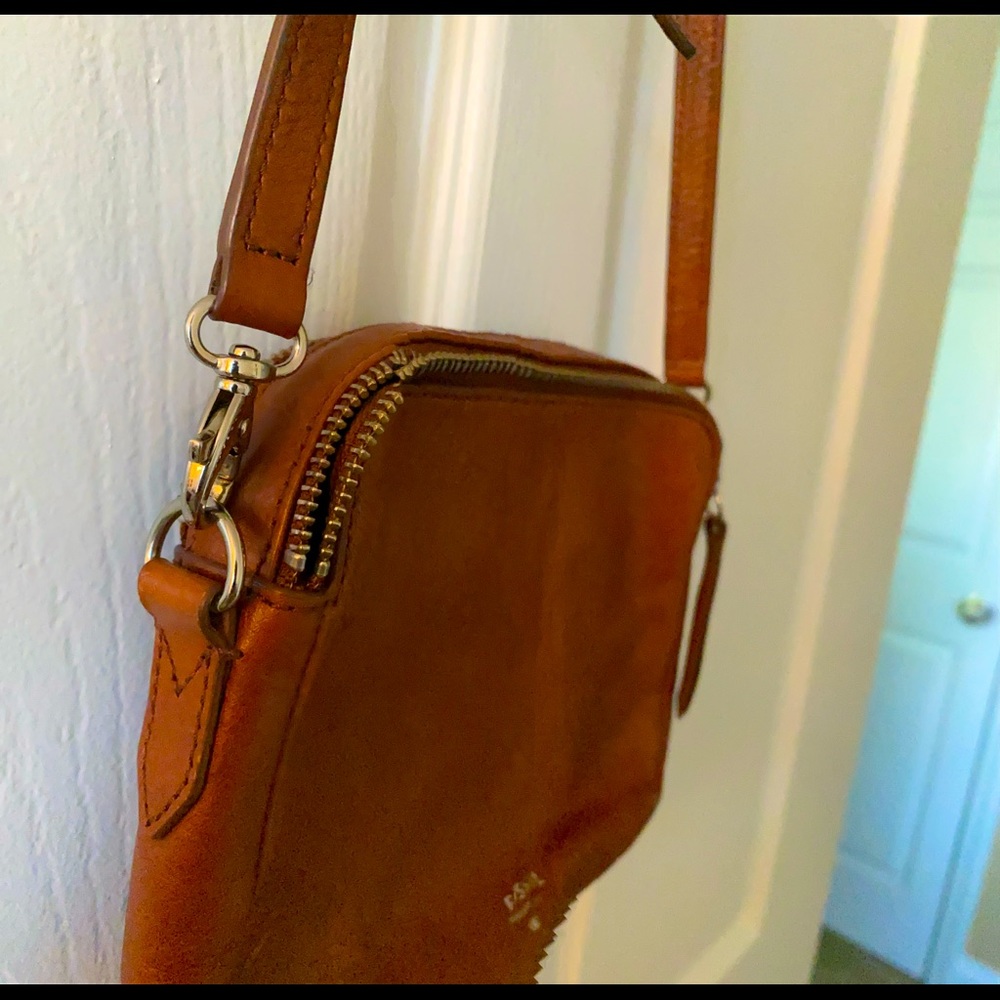 Leather fossil crossbody purse